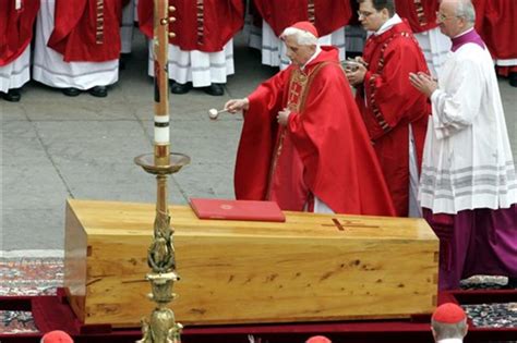 pope benedict death date.